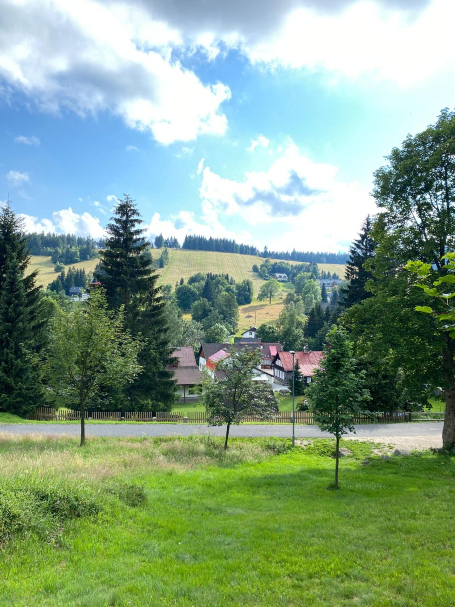 Samostatny Apartman Se Zahradou Bedrichov  Bagian luar foto